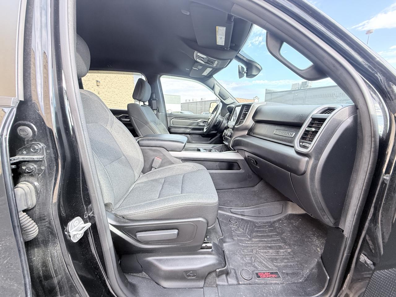 RAM 1500 Big Horn Crew Cab SWB 4WD 2020