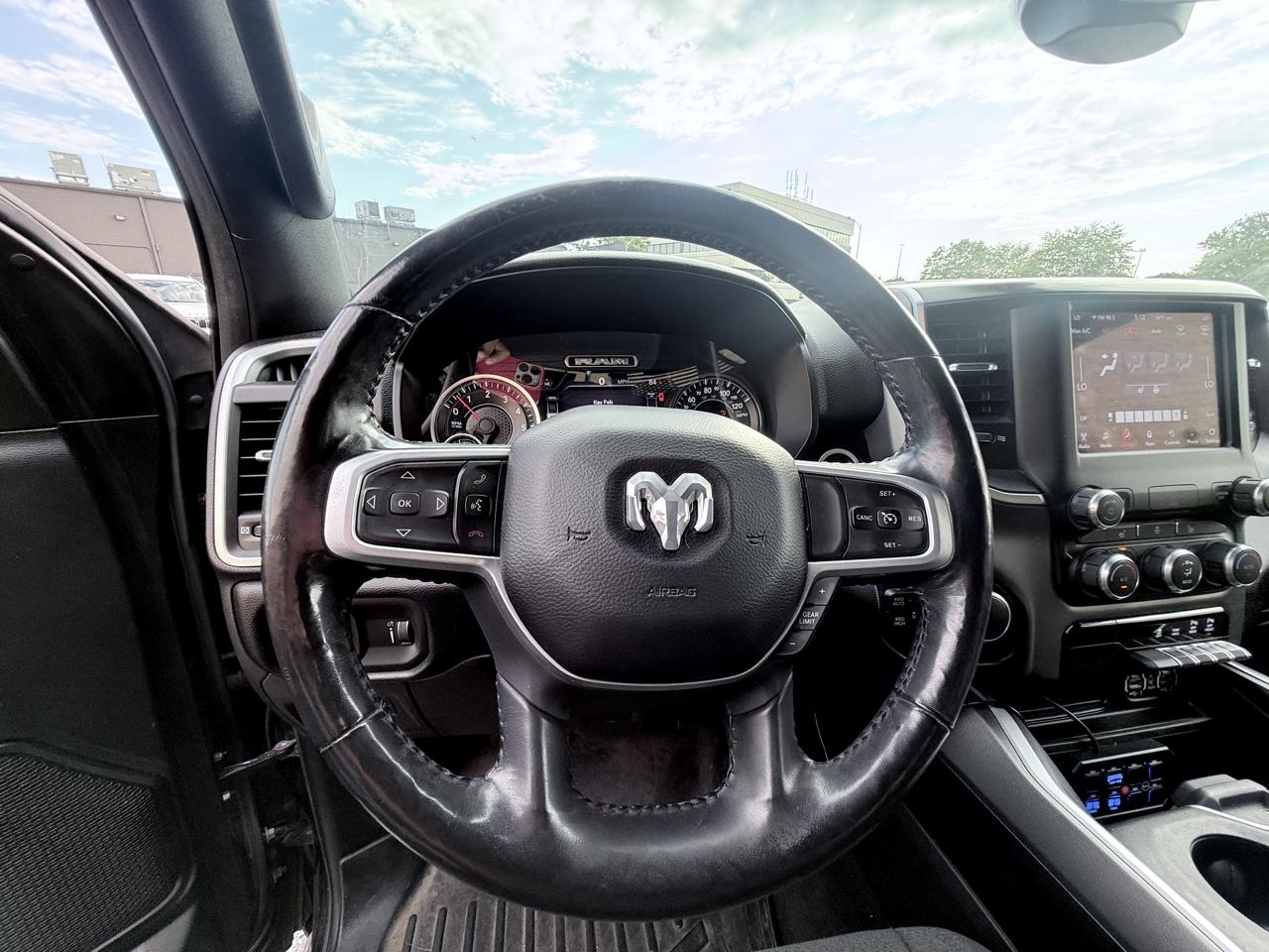 RAM 1500 Big Horn Crew Cab SWB 4WD 2020