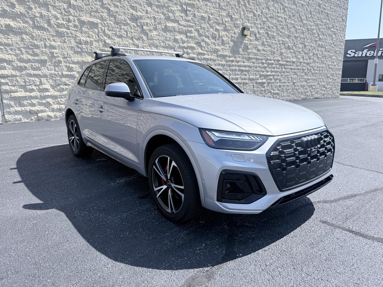 Audi Q5 2.0T Technik quattro 2025