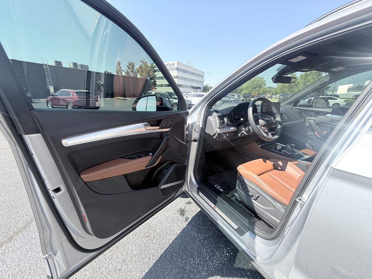 Audi Q5 2.0T Technik quattro 2025