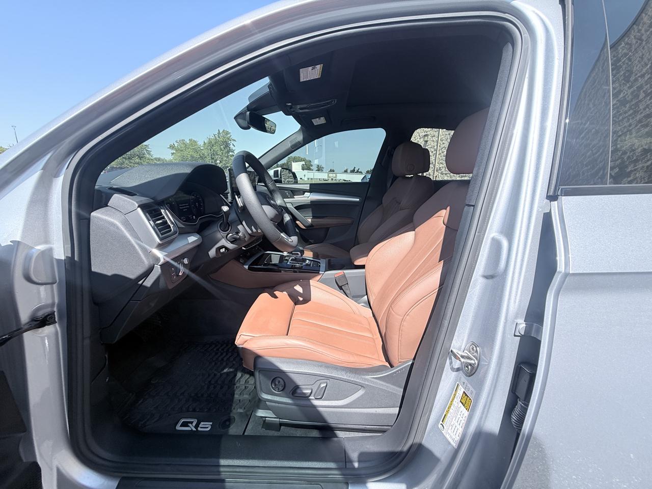 Audi Q5 2.0T Technik quattro 2025