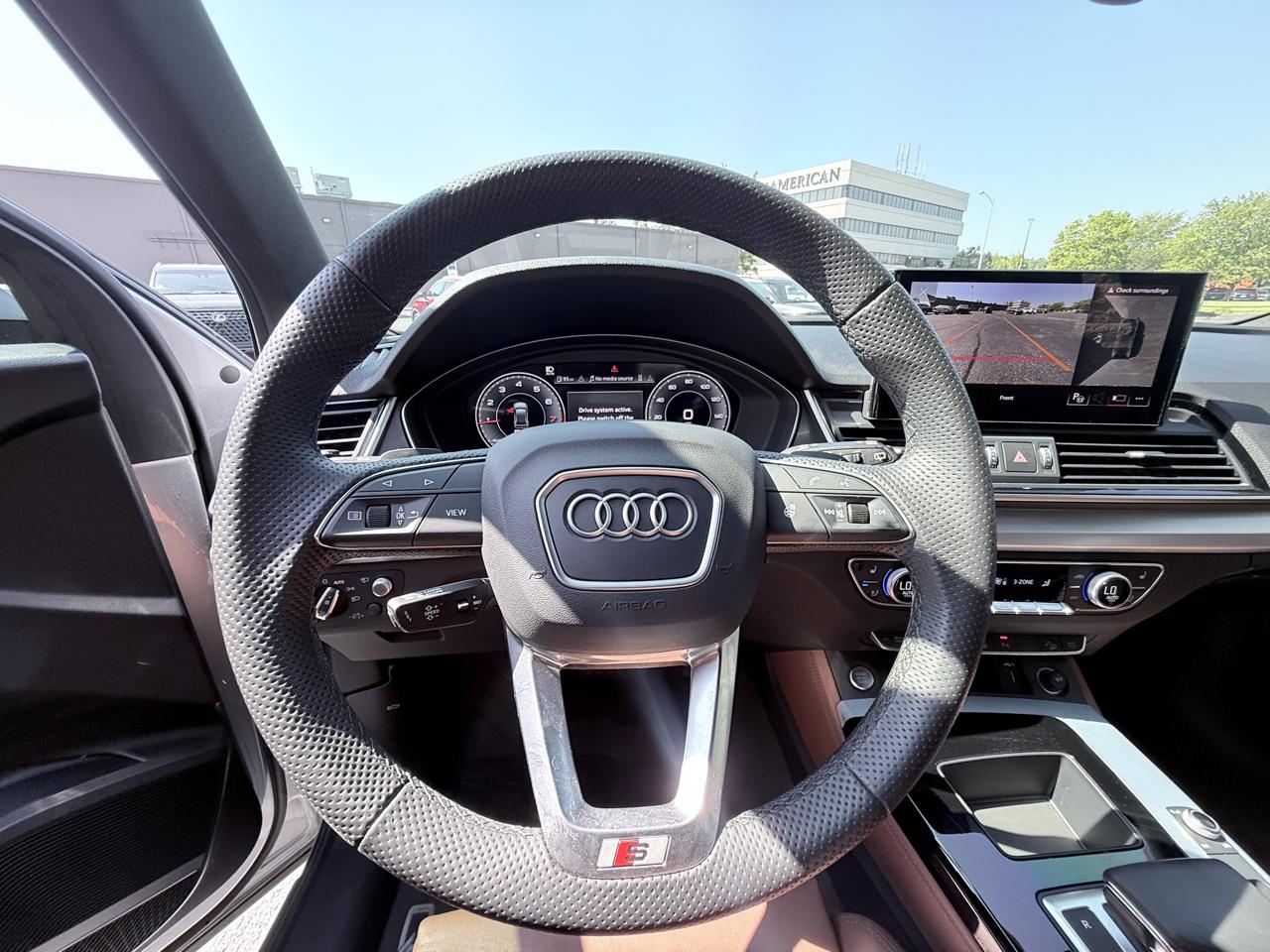 Audi Q5 2.0T Technik quattro 2025