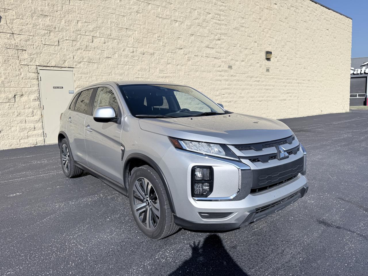 Mitsubishi Outlander Sport 2.0 ES CVT 2022