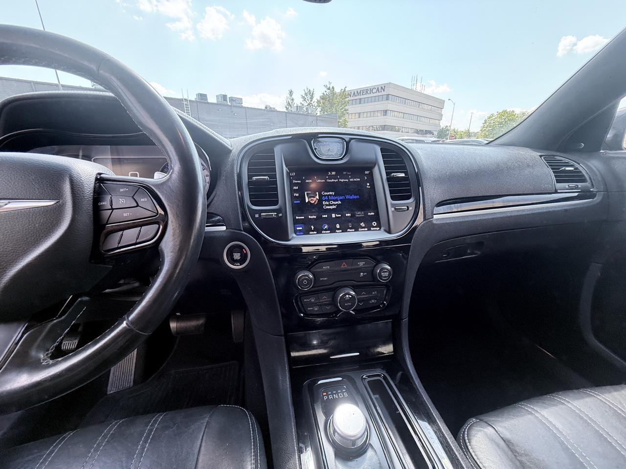 Chrysler 300 S V6 RWD 2019