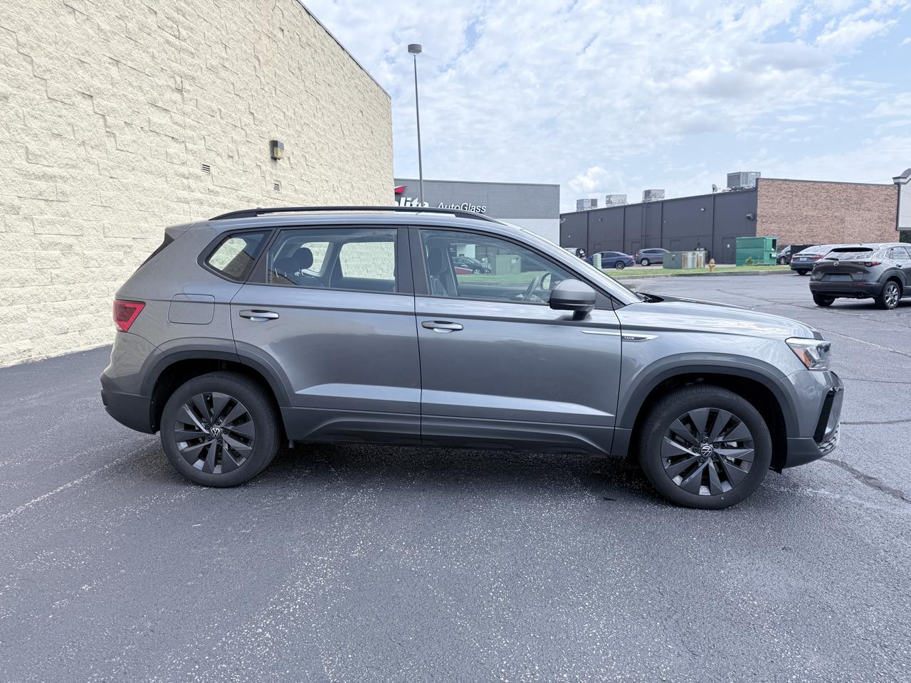 Volkswagen Taos S 2022