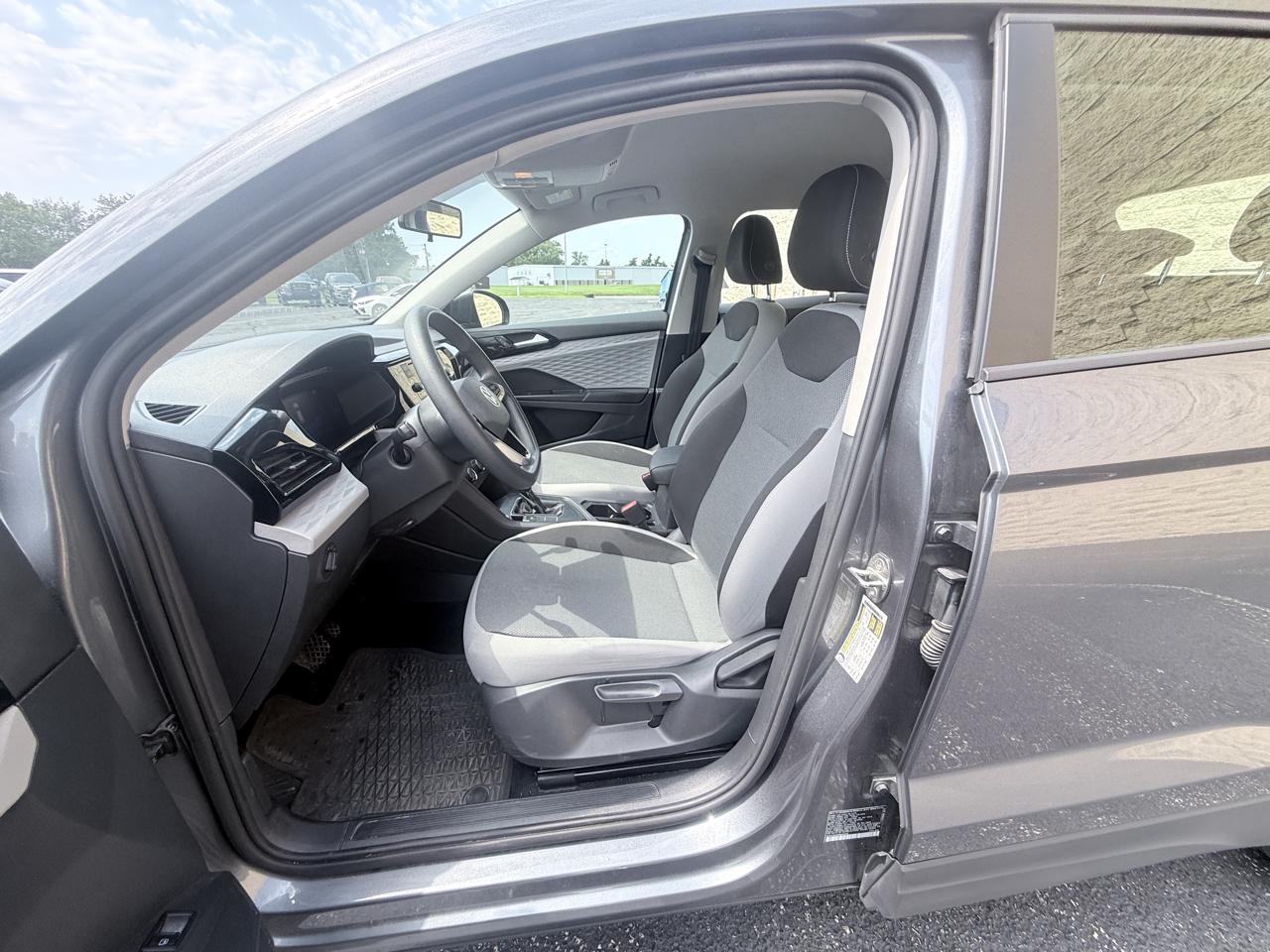 Volkswagen Taos S 2022
