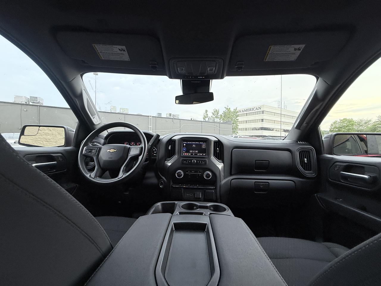 Chevrolet Silverado 1500 Custom Crew Cab 4WD 2023