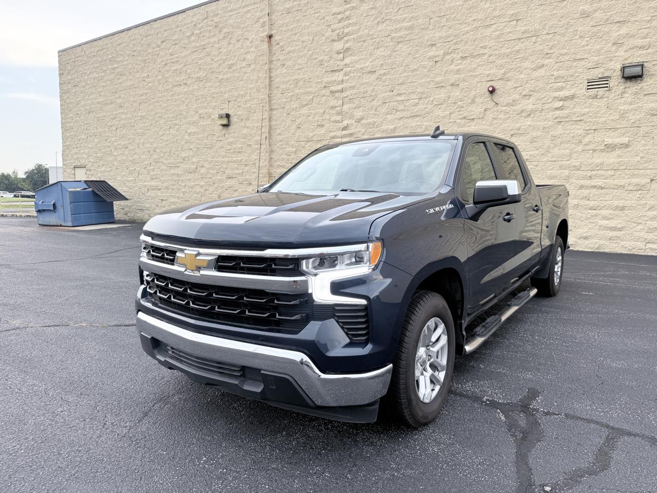 Chevrolet Silverado 1500 LT Crew Cab 2WD 2023