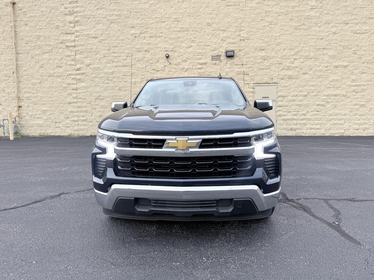 Chevrolet Silverado 1500 LT Crew Cab 2WD 2023