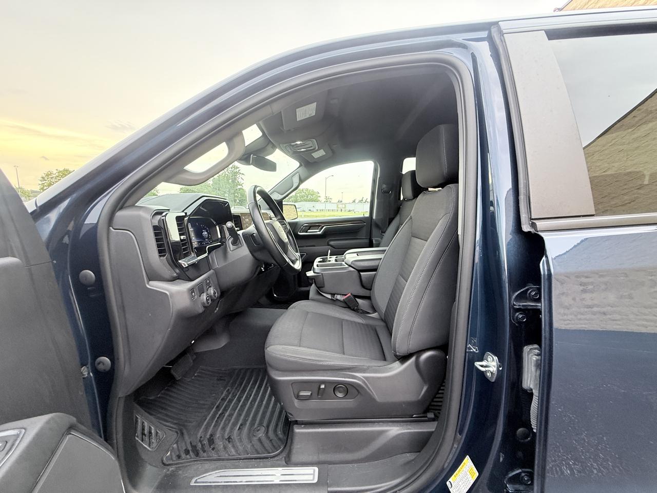 Chevrolet Silverado 1500 LT Crew Cab 2WD 2023