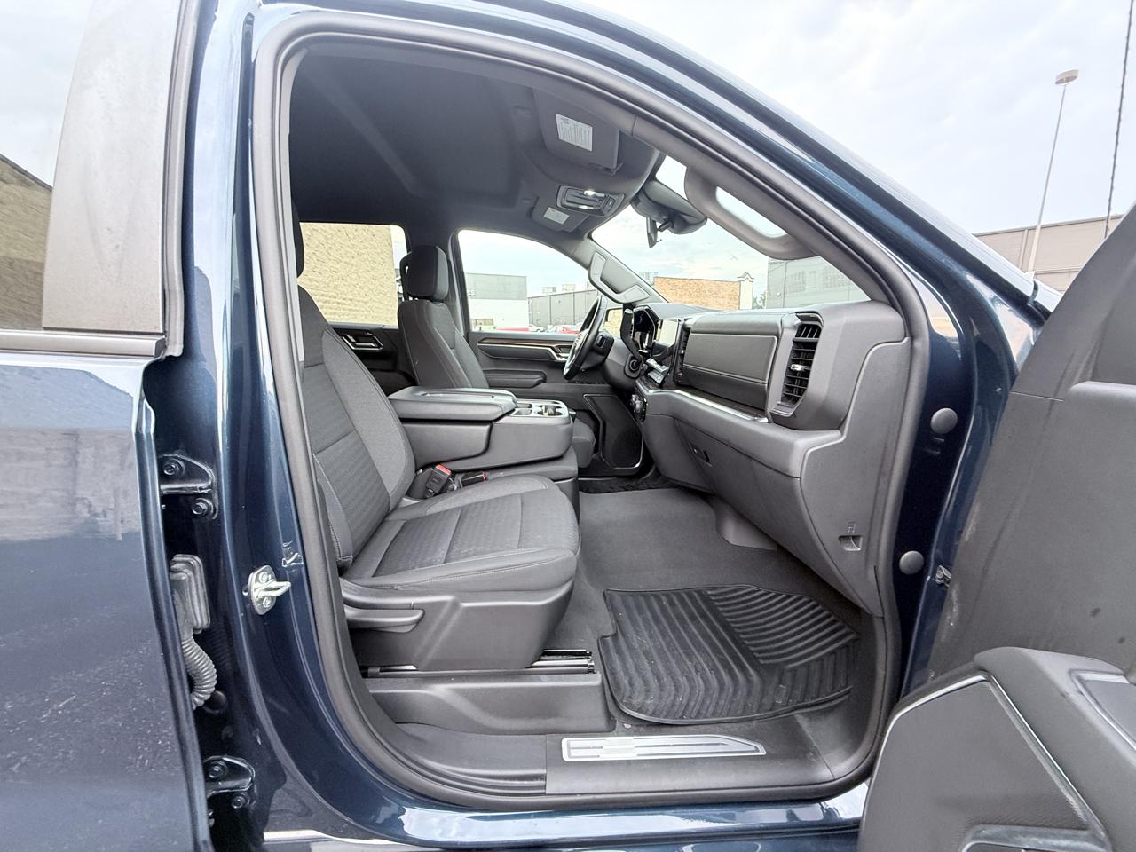 Chevrolet Silverado 1500 LT Crew Cab 2WD 2023