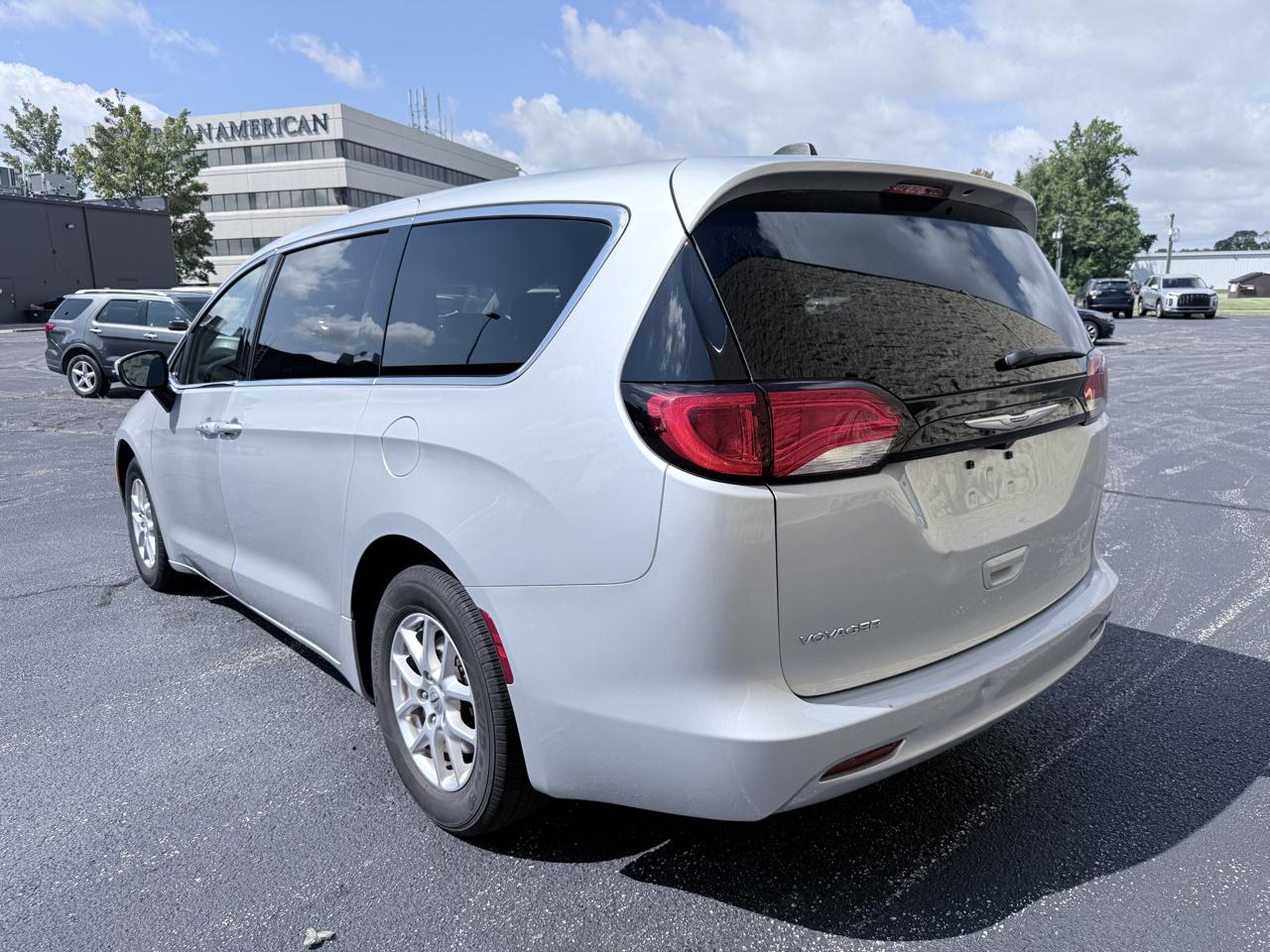 Chrysler Voyager LX 2023
