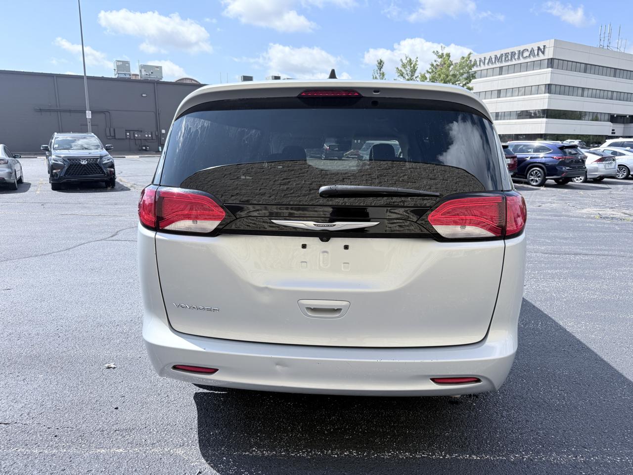 Chrysler Voyager LX 2023