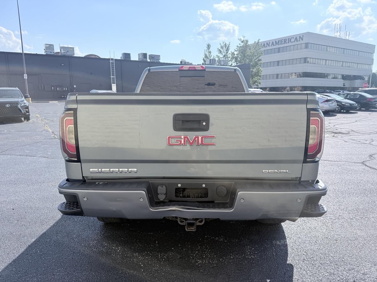 GMC Sierra 1500 Denali Crew Cab Long Box 4WD 2016