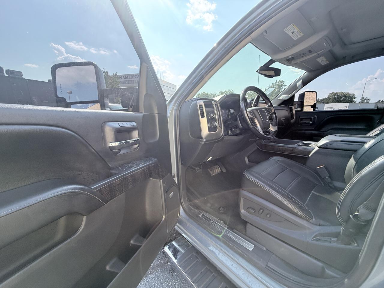 GMC Sierra 1500 Denali Crew Cab Long Box 4WD 2016