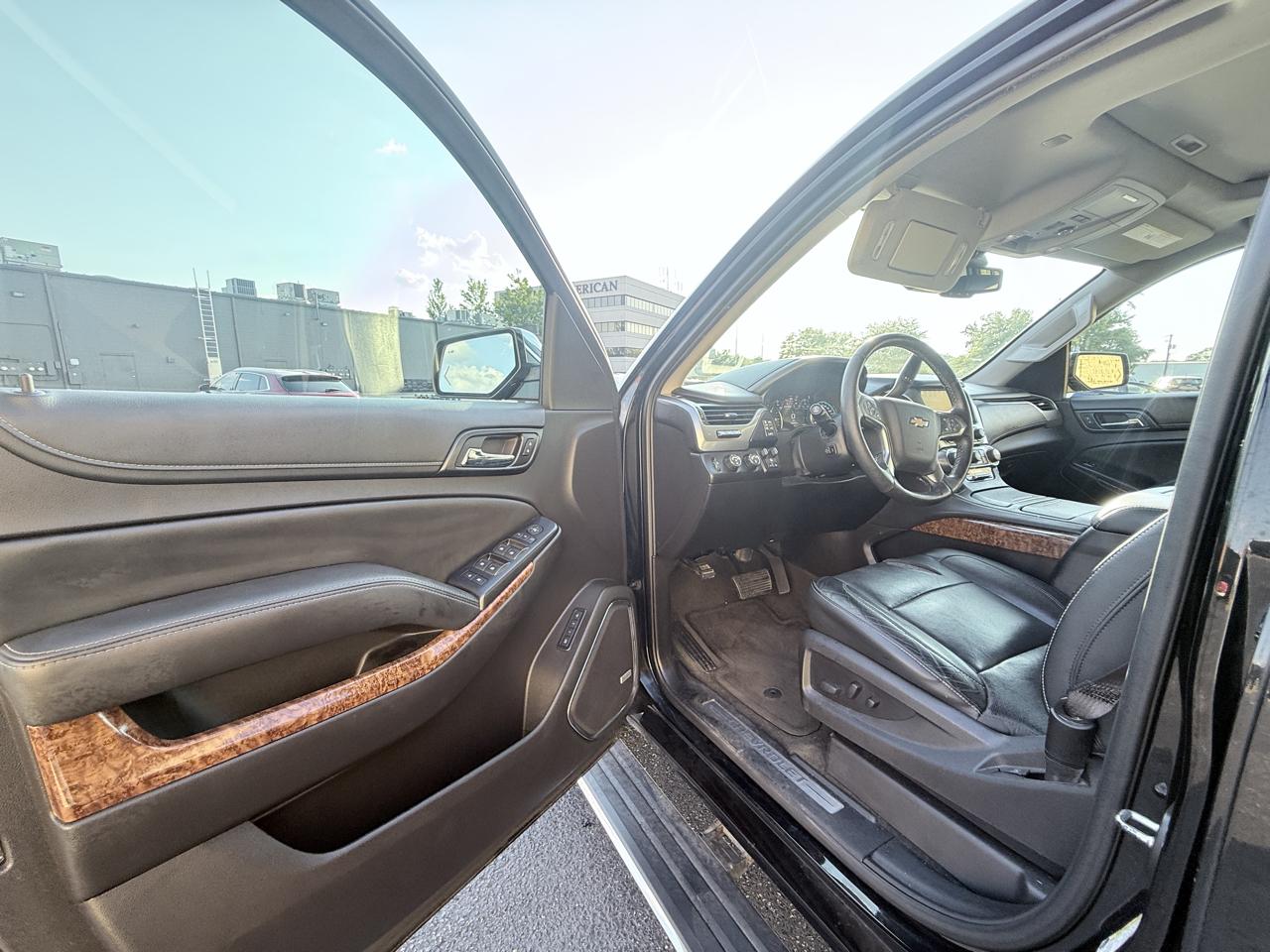 Chevrolet Suburban Premier 4WD 2017