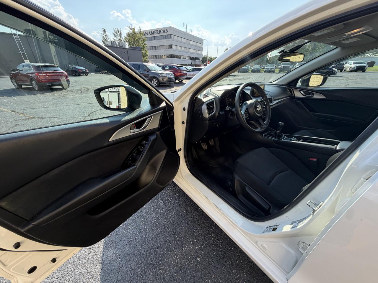 Mazda MAZDA3 i Sport AT 4-Door 2017