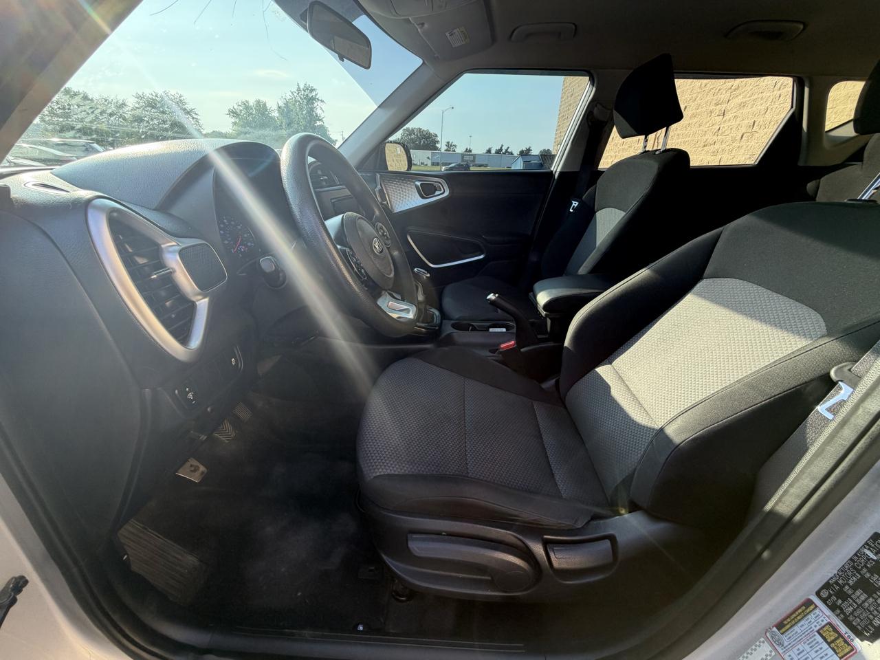 Kia Soul LX 6M 2020