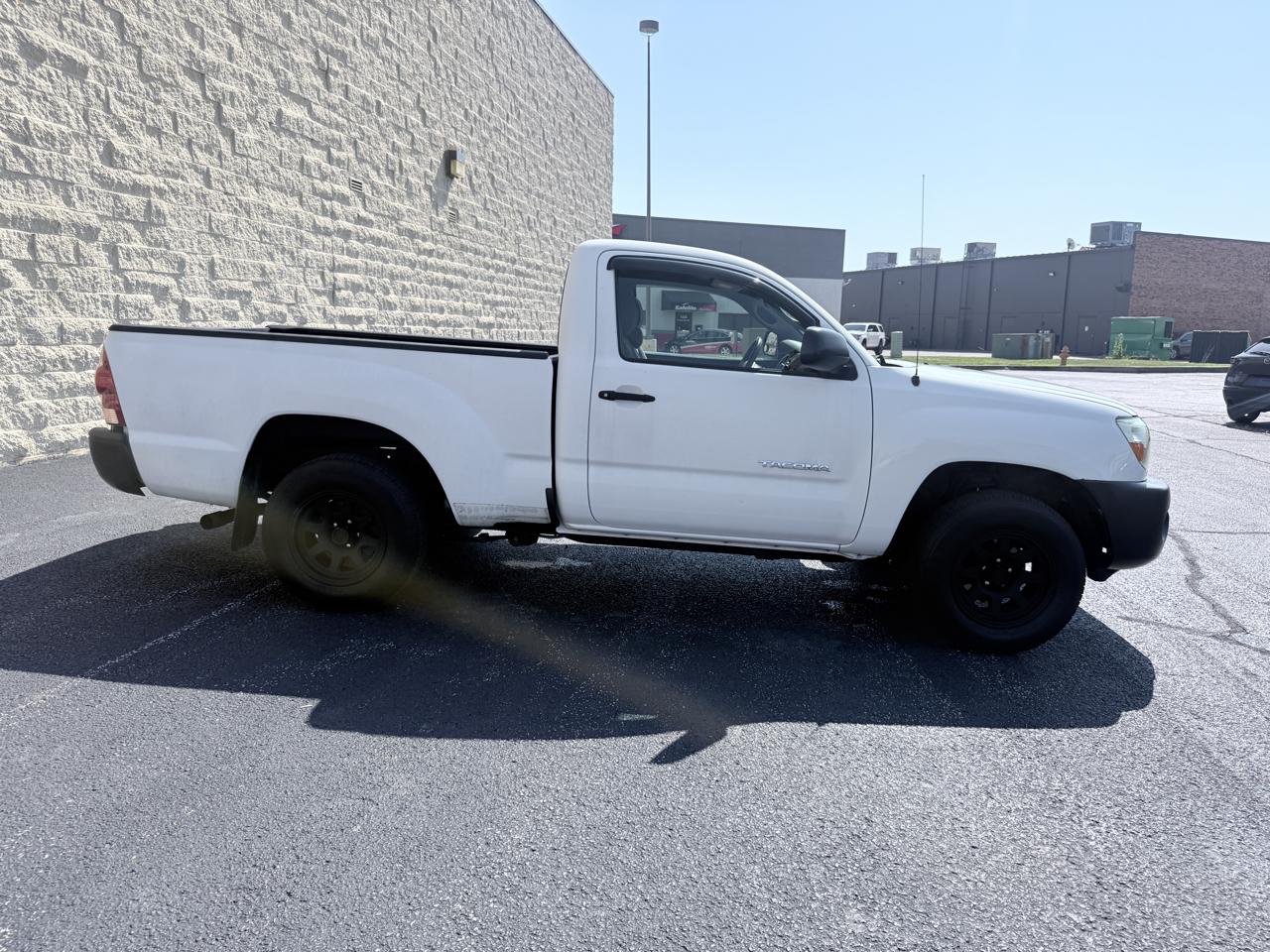 Toyota Tacoma Regular Cab 2WD 2006