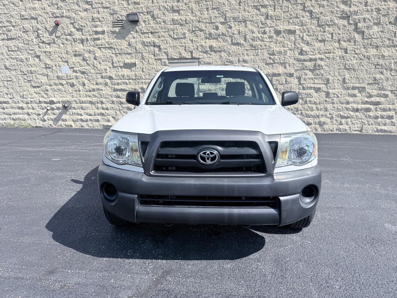 Toyota Tacoma Regular Cab 2WD 2006