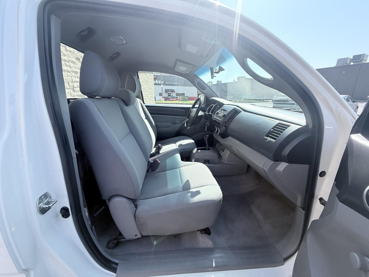 Toyota Tacoma Regular Cab 2WD 2006