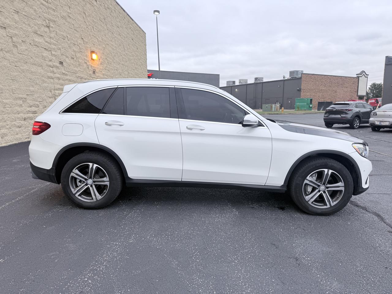 Mercedes-Benz GLC-Class GLC300 4MATIC 2016