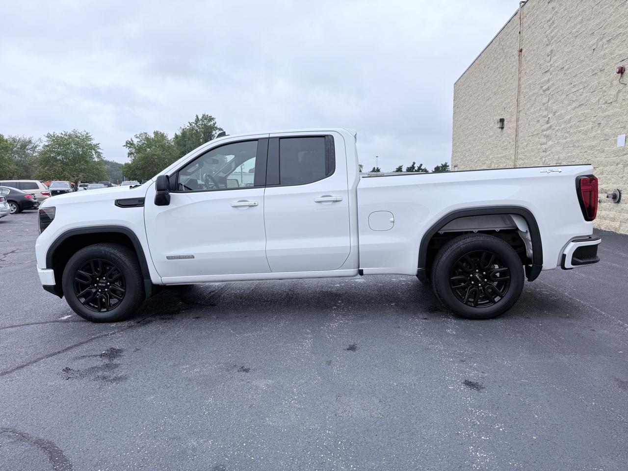 GMC Sierra 1500 Elevation Double Cab 4WD 2023