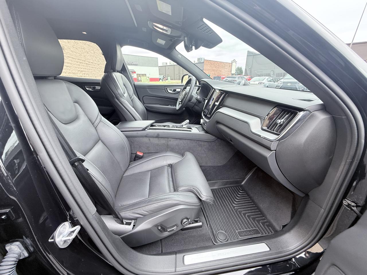 Volvo XC60 Recharge T8 Ultimate Dark AWD 2024