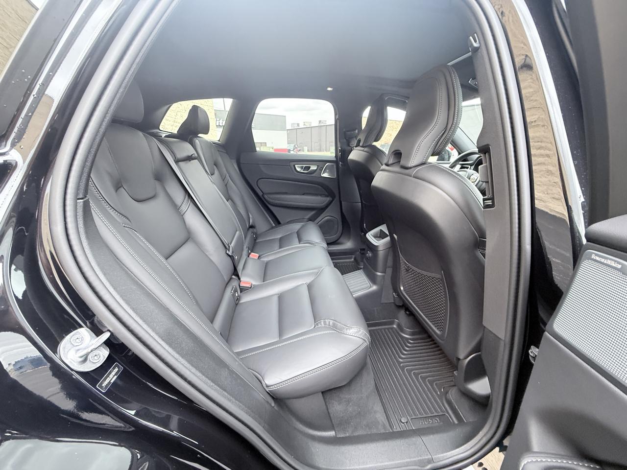 Volvo XC60 Recharge T8 Ultimate Dark AWD 2024