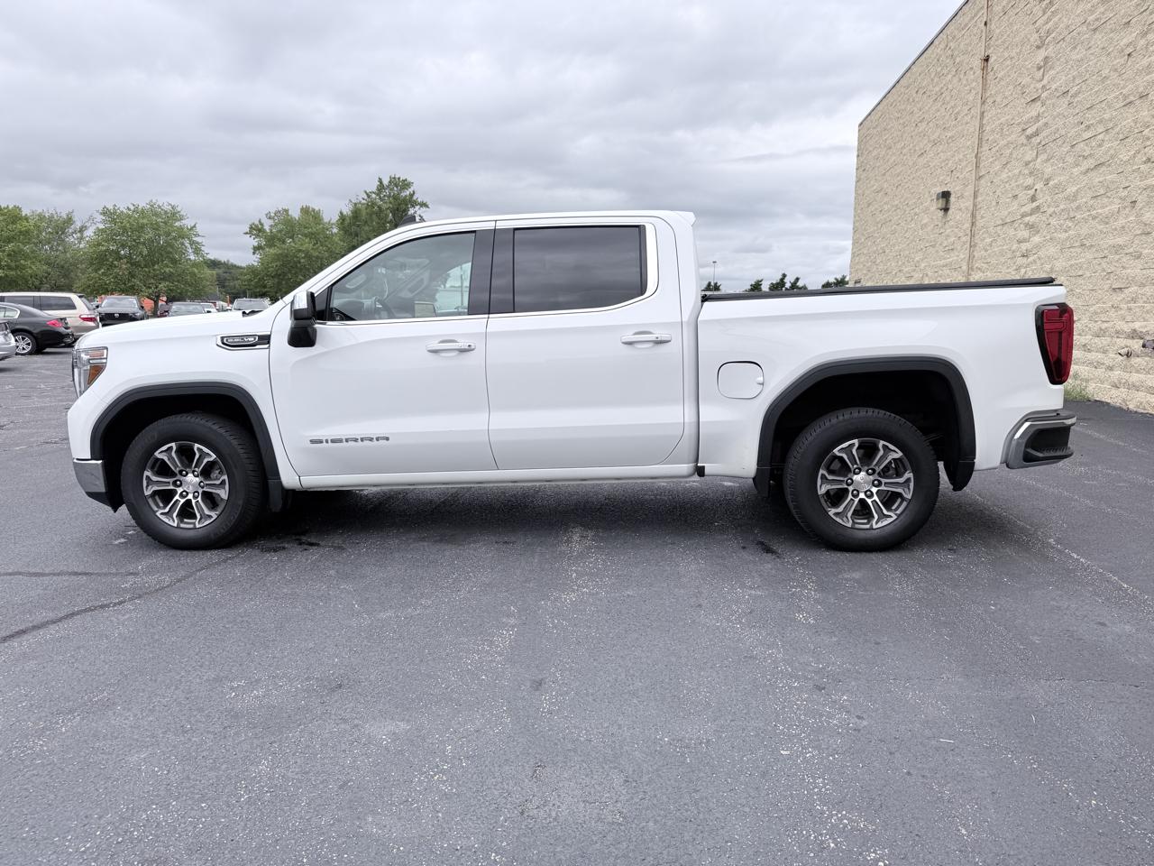 GMC Sierra 1500 SLE Crew Cab Long Box 2WD 2019