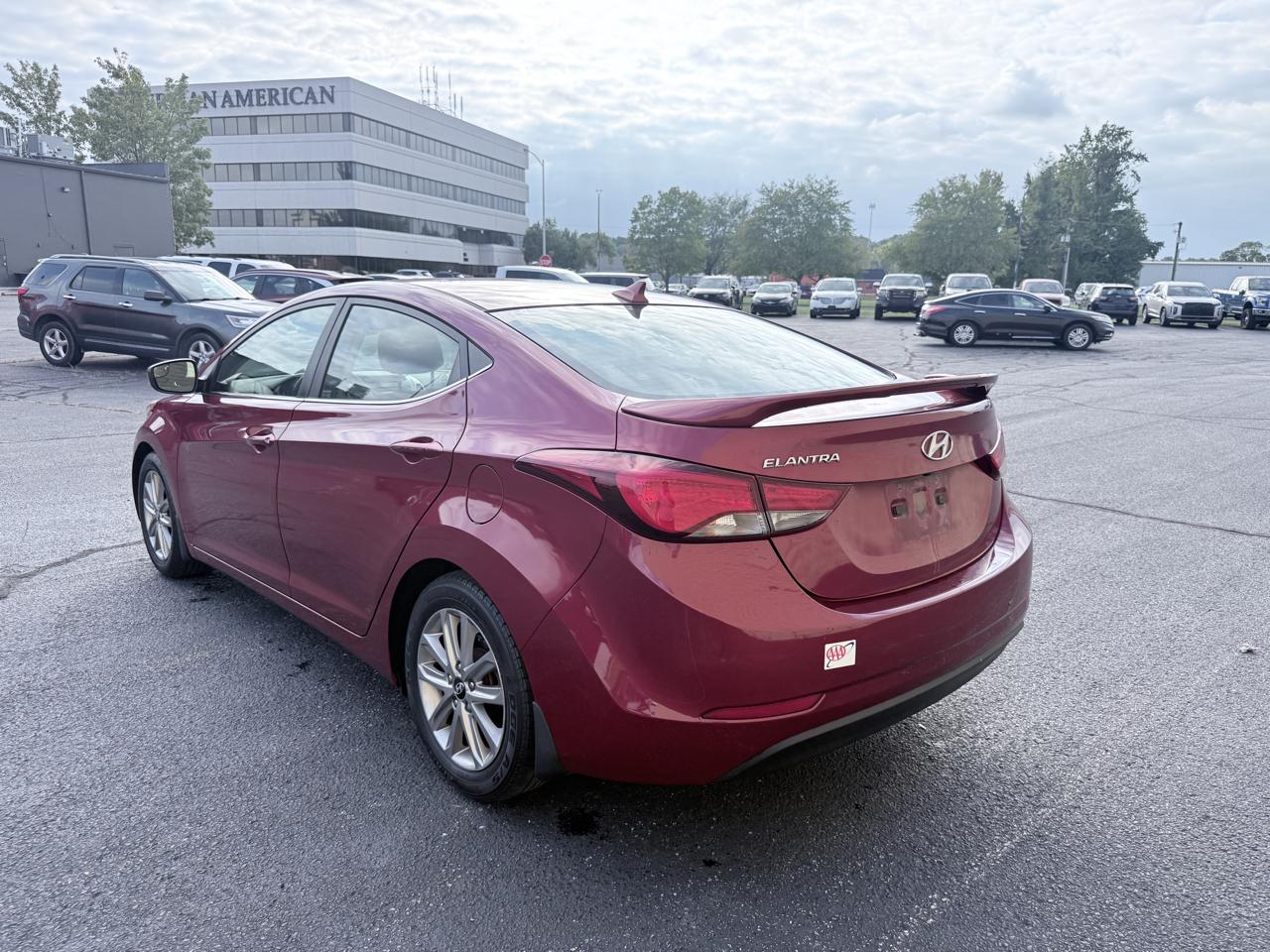 Hyundai Elantra SE 6AT 2015
