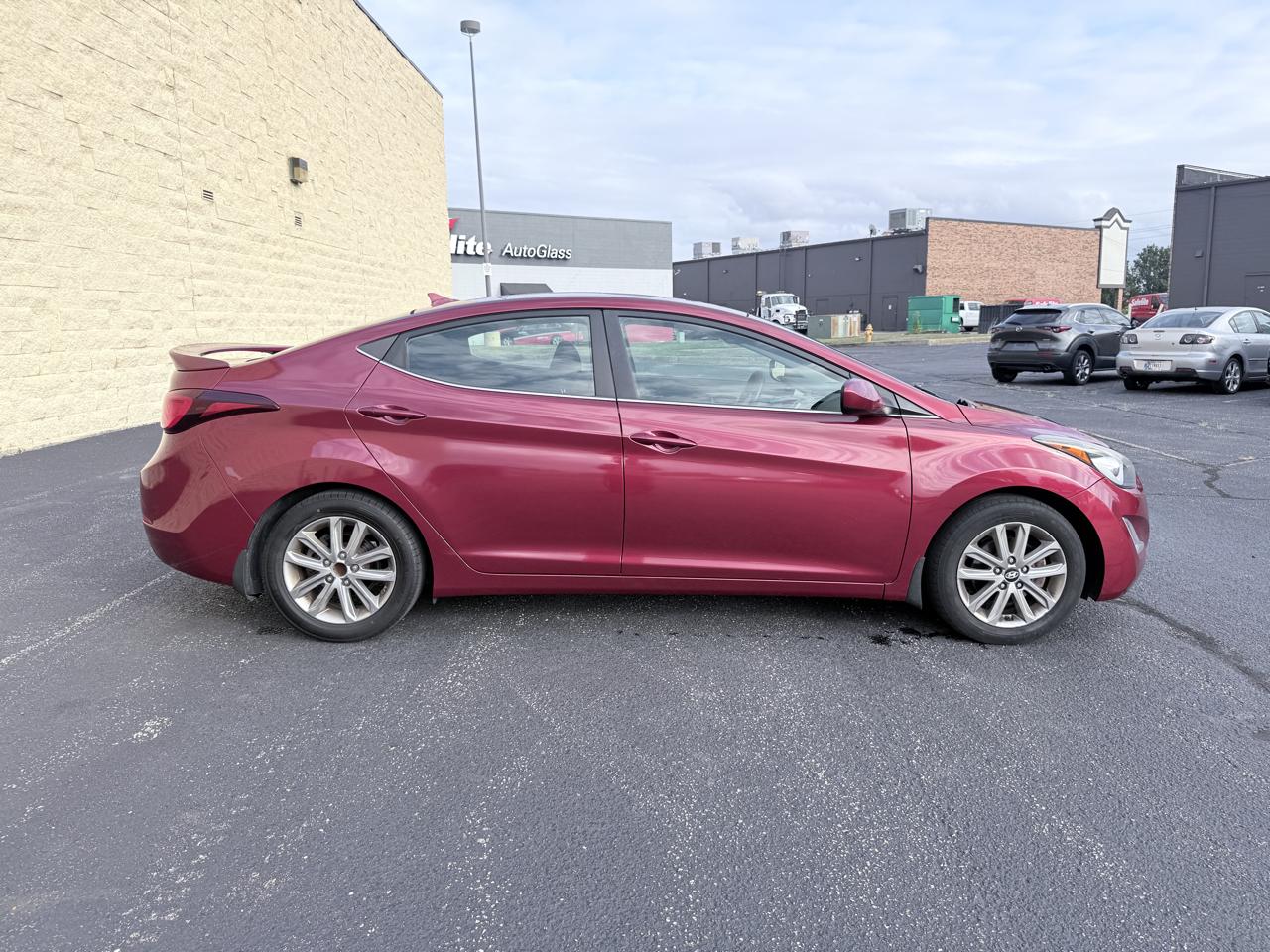 Hyundai Elantra SE 6AT 2015