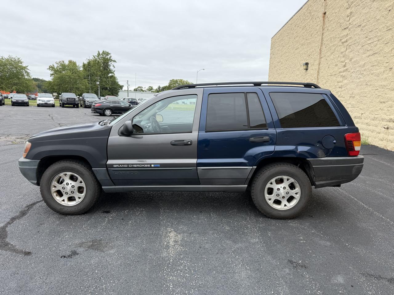 Jeep Grand Cherokee Laredo 4WD 2002