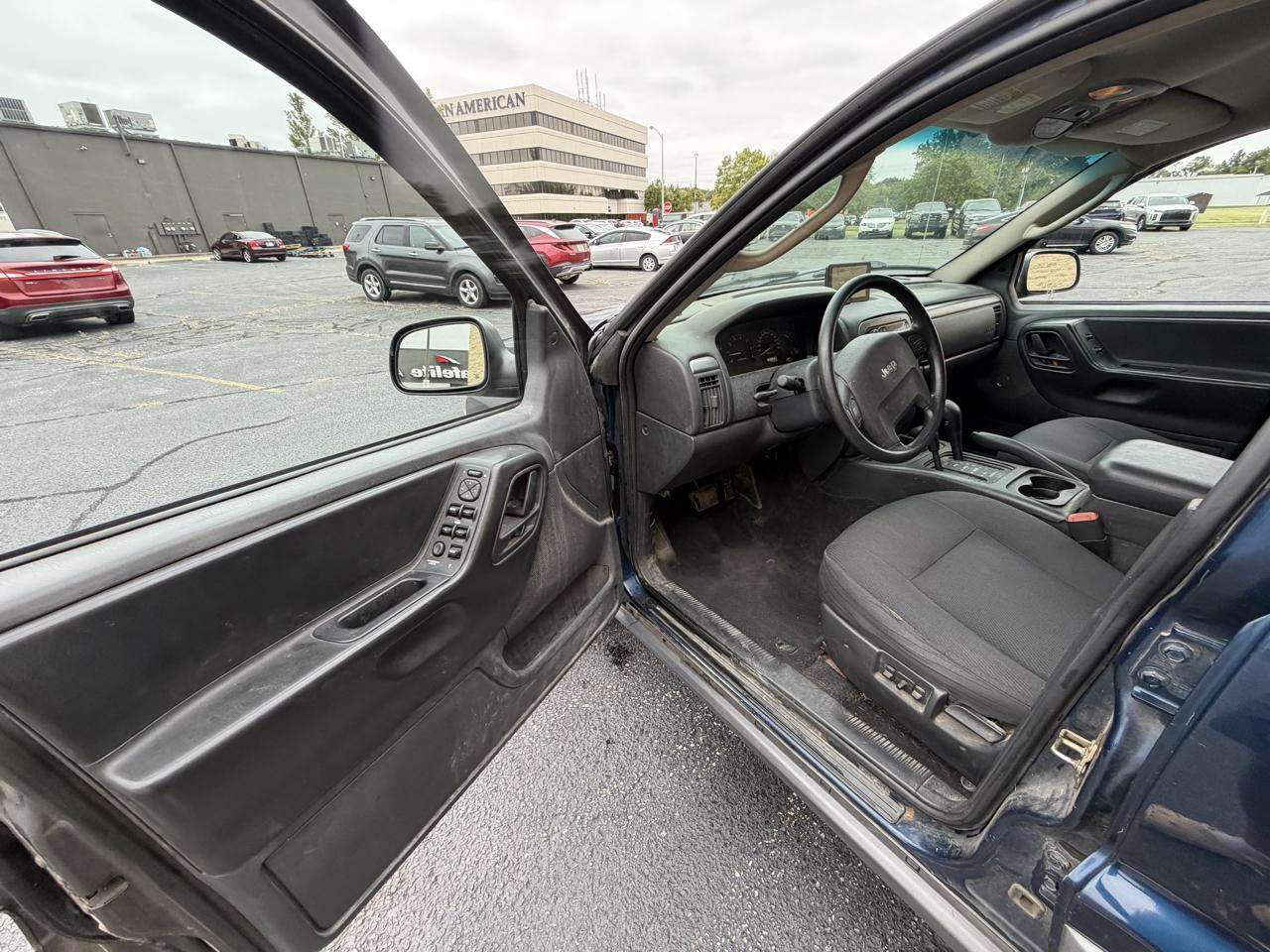 Jeep Grand Cherokee Laredo 4WD 2002