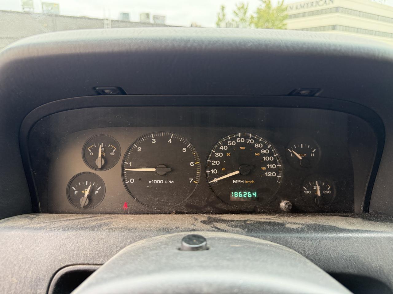Jeep Grand Cherokee Laredo 4WD 2002