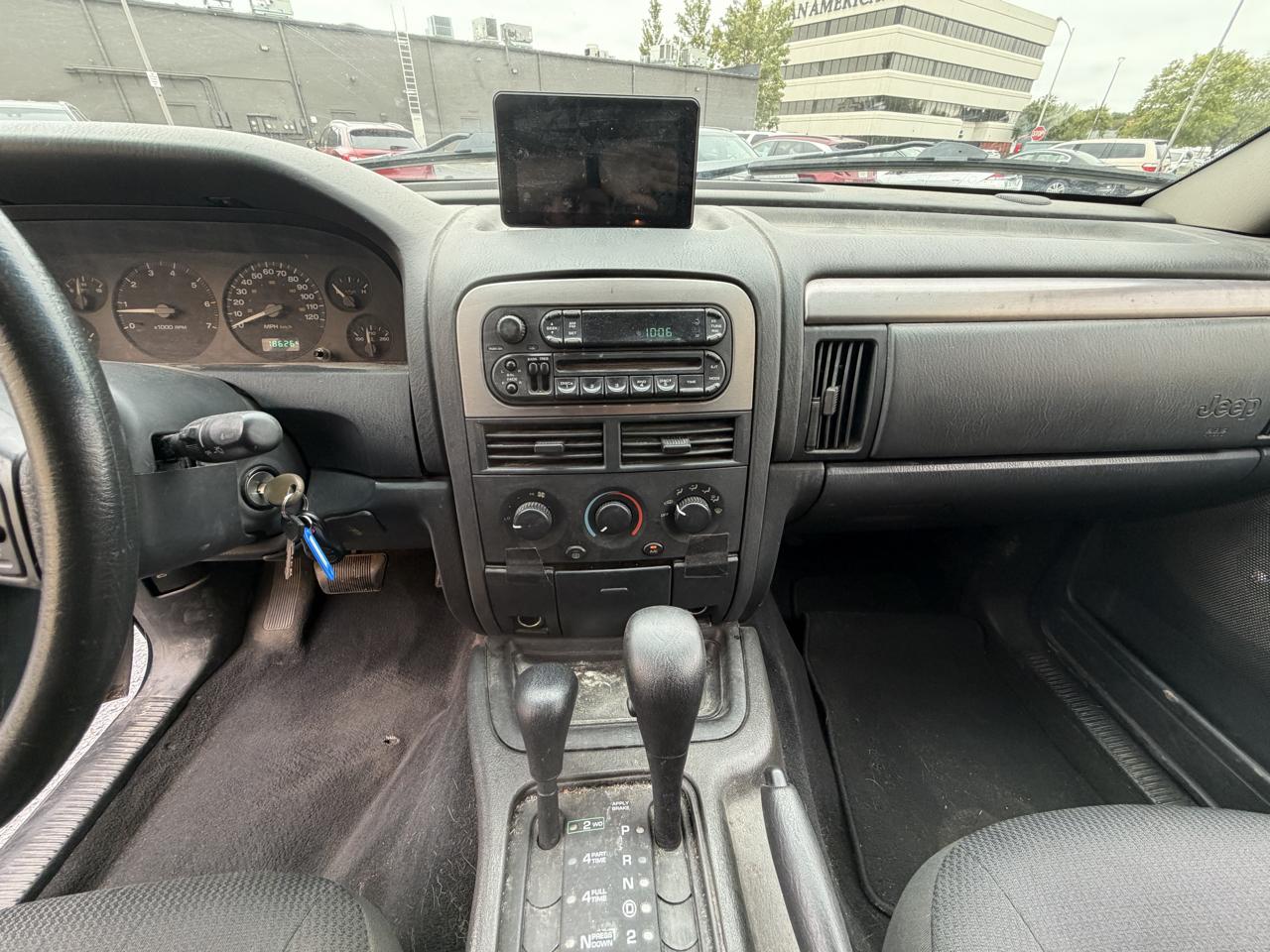 Jeep Grand Cherokee Laredo 4WD 2002