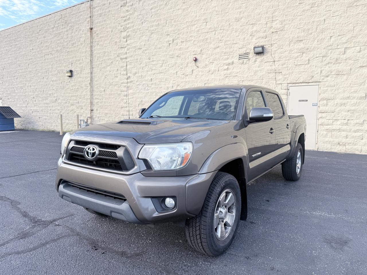 Toyota Tacoma PreRunner Double Cab V6 Auto 2WD 2012