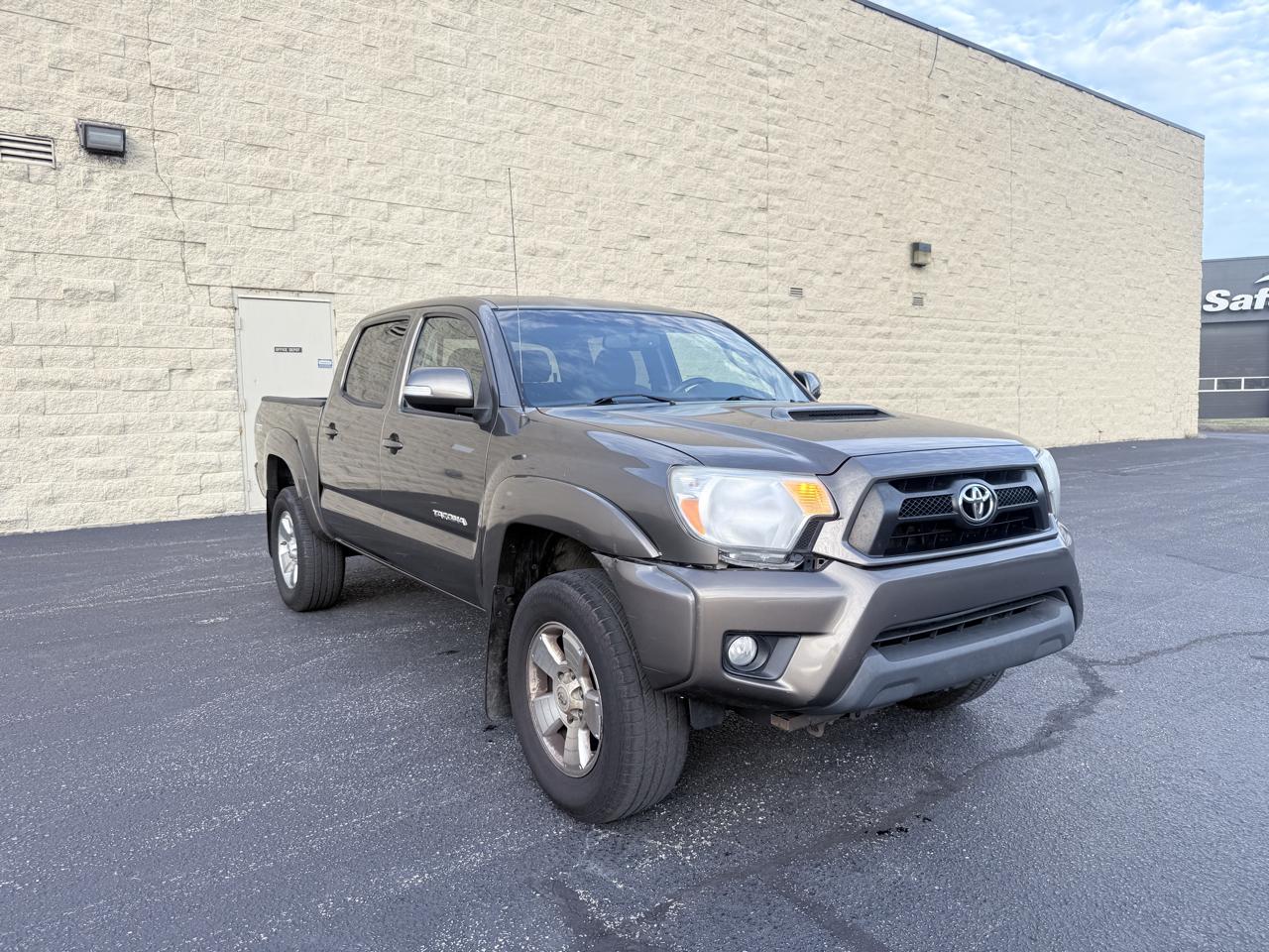 Toyota Tacoma PreRunner Double Cab V6 Auto 2WD 2012