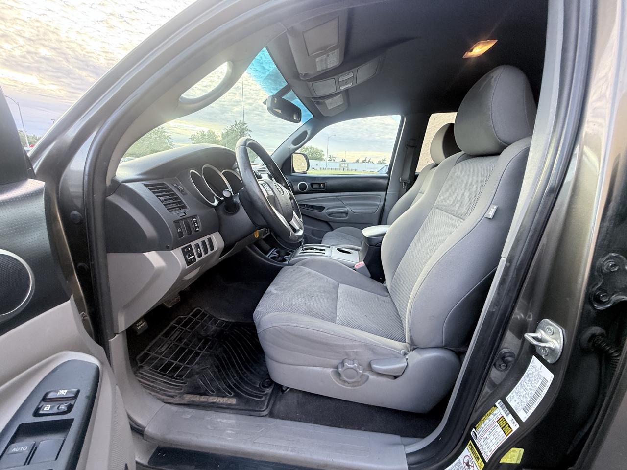 Toyota Tacoma PreRunner Double Cab V6 Auto 2WD 2012