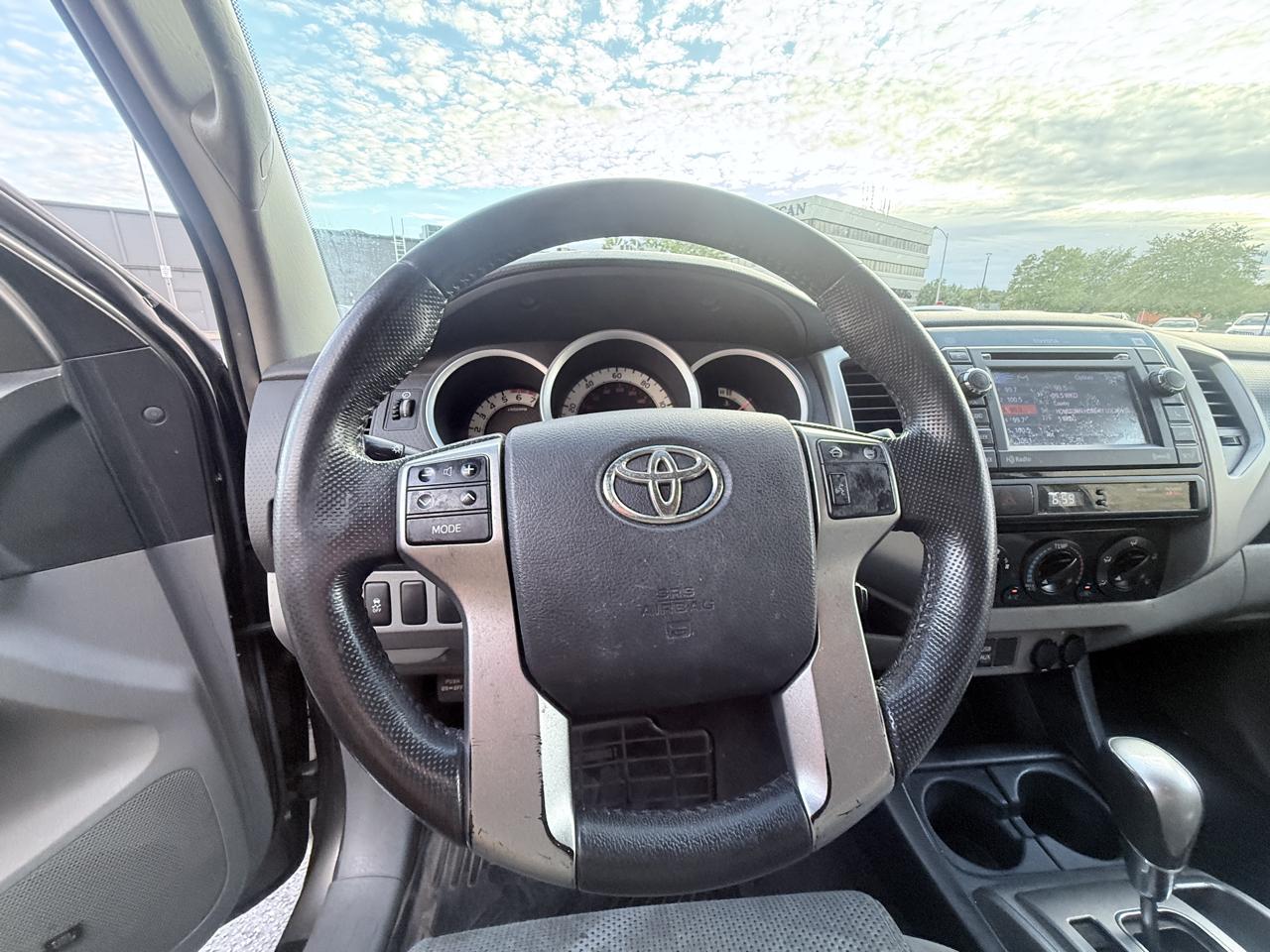 Toyota Tacoma PreRunner Double Cab V6 Auto 2WD 2012