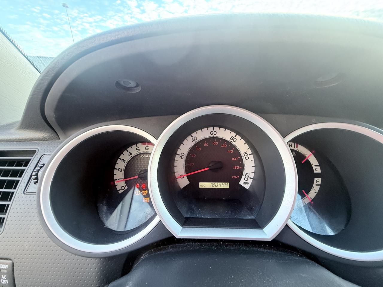 Toyota Tacoma PreRunner Double Cab V6 Auto 2WD 2012