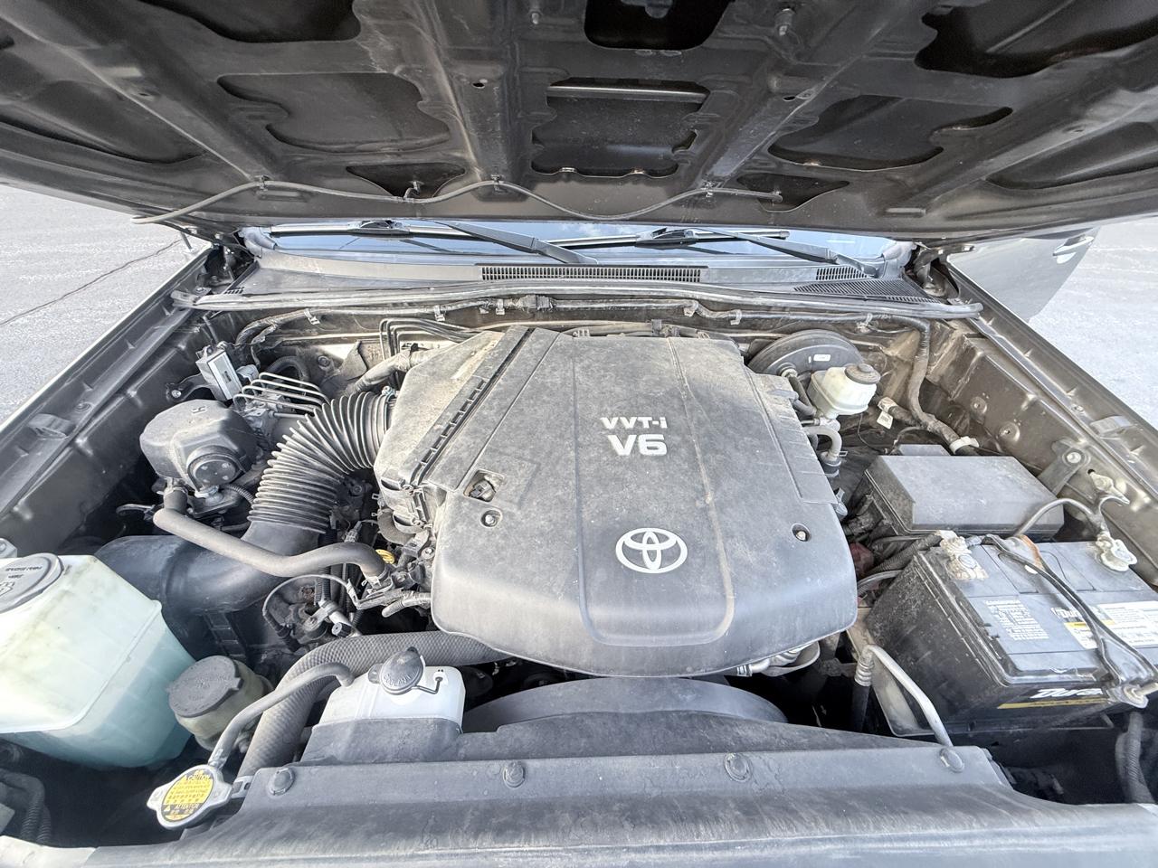 Toyota Tacoma PreRunner Double Cab V6 Auto 2WD 2012