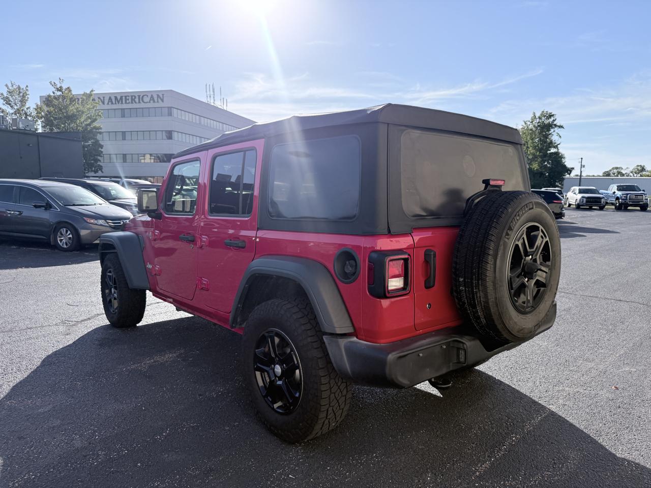 Jeep Wrangler Unlimited Sport 2018