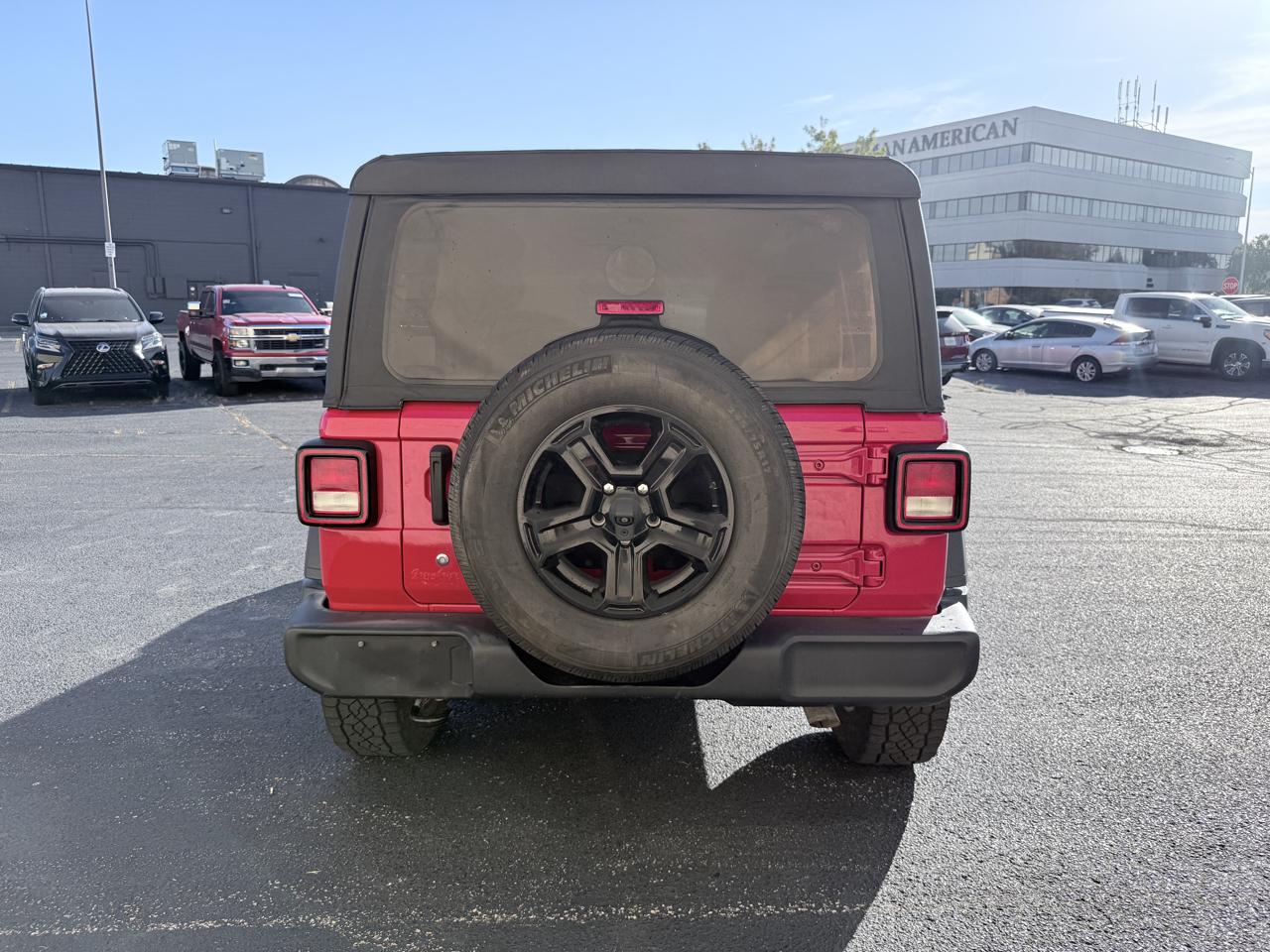 Jeep Wrangler Unlimited Sport 2018