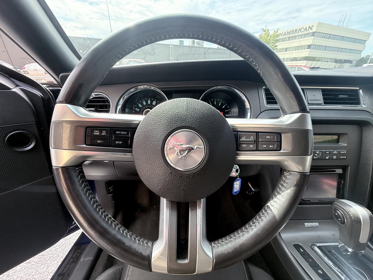Ford Mustang V6 Coupe 2014