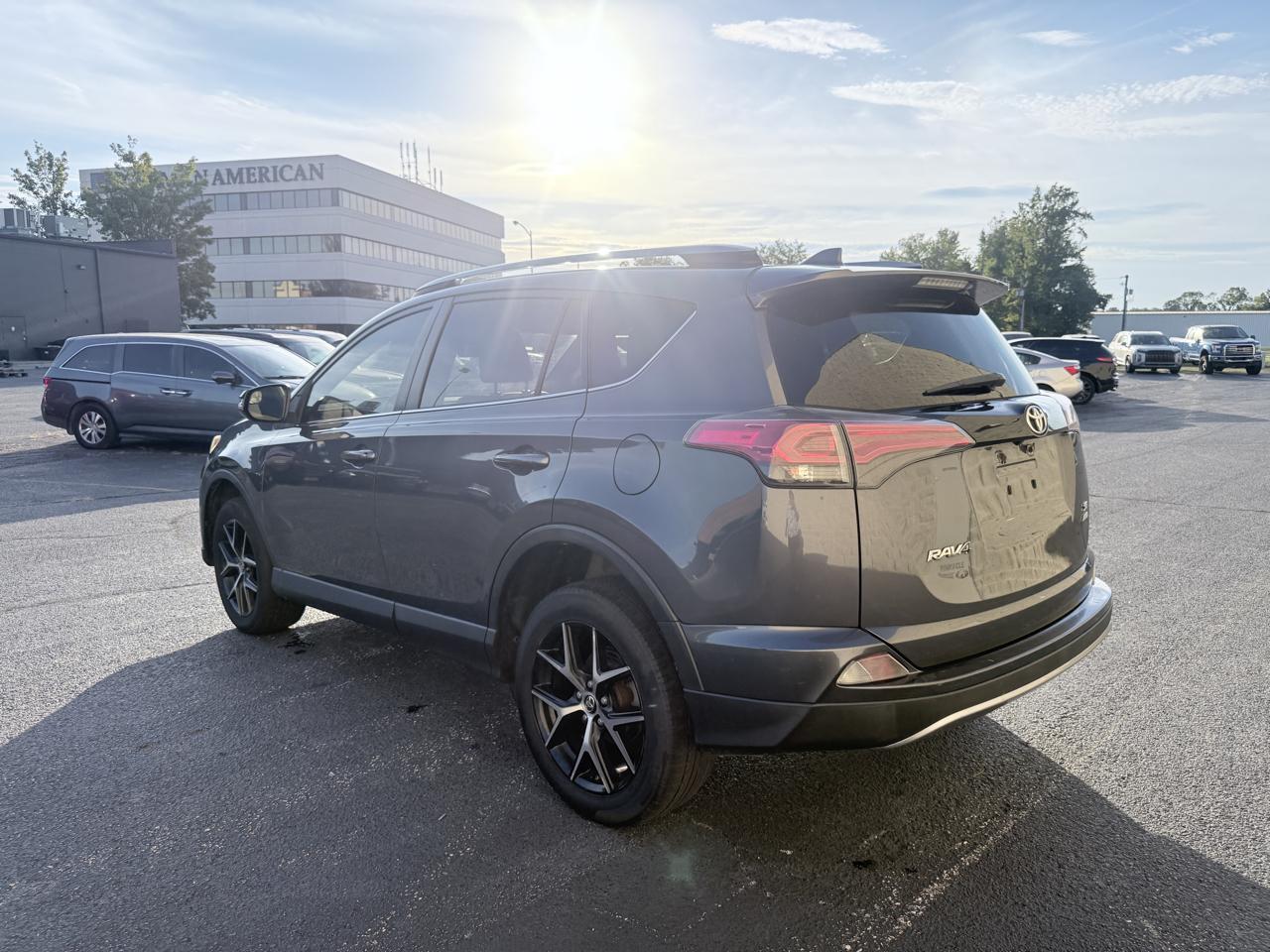 Toyota RAV4 SE 4WD 2017