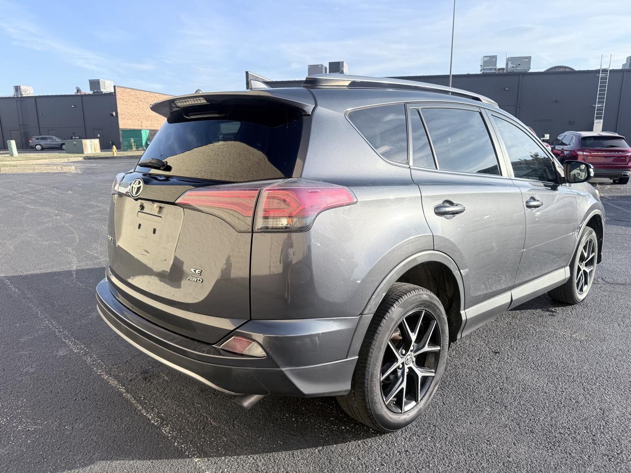 Toyota RAV4 SE 4WD 2017