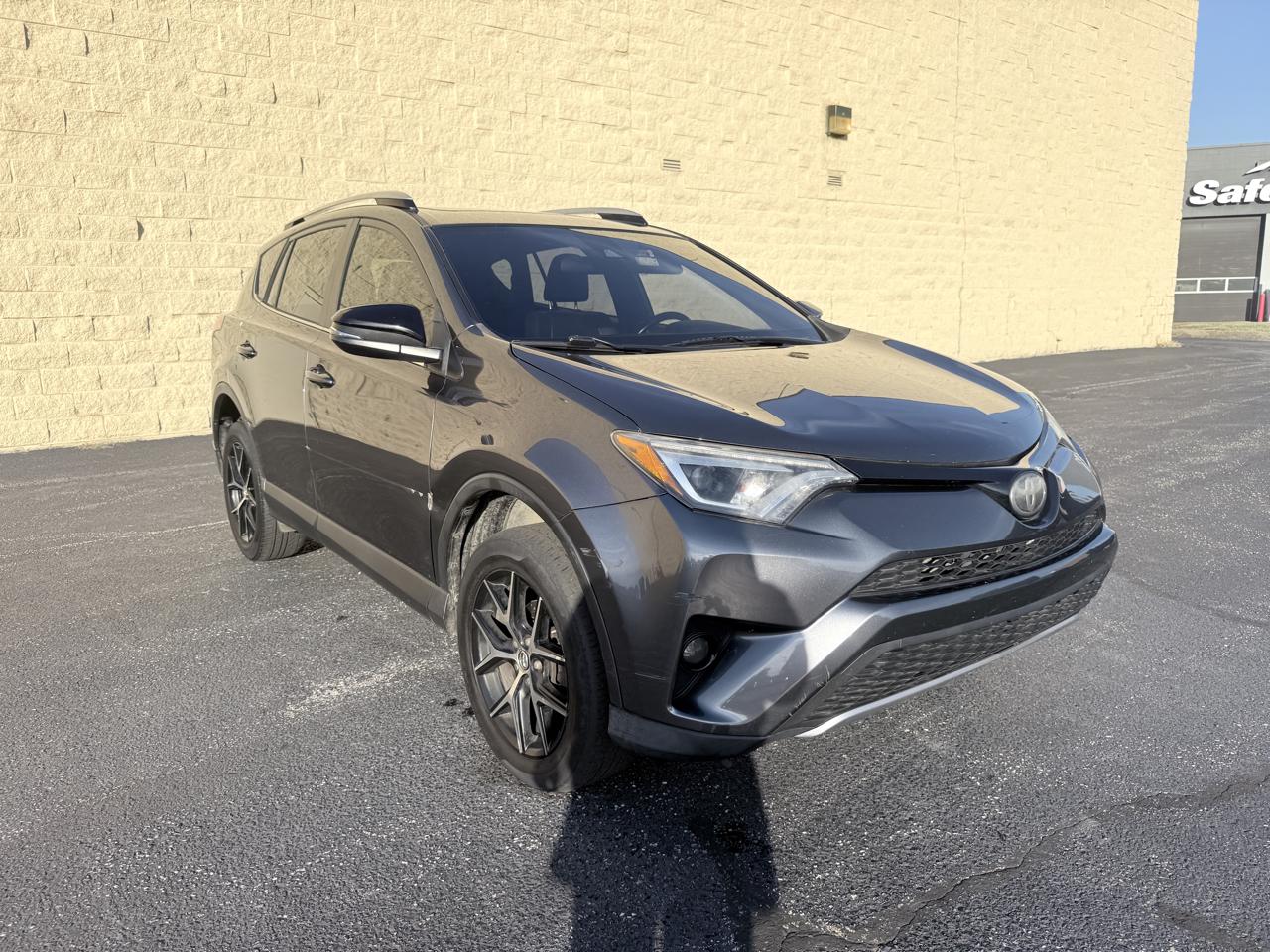 Toyota RAV4 SE 4WD 2017