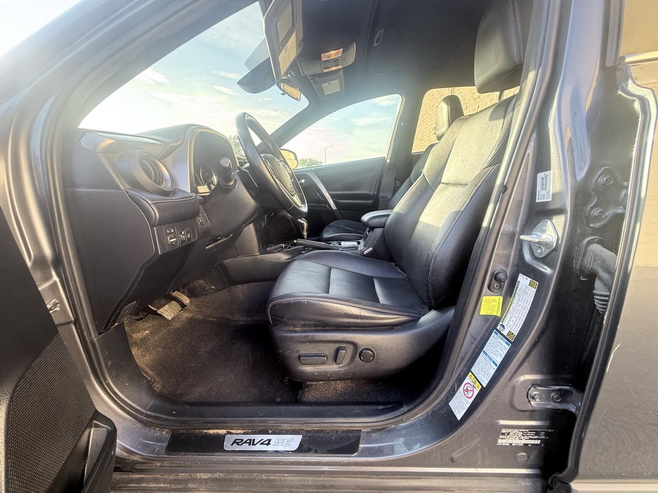 Toyota RAV4 SE 4WD 2017