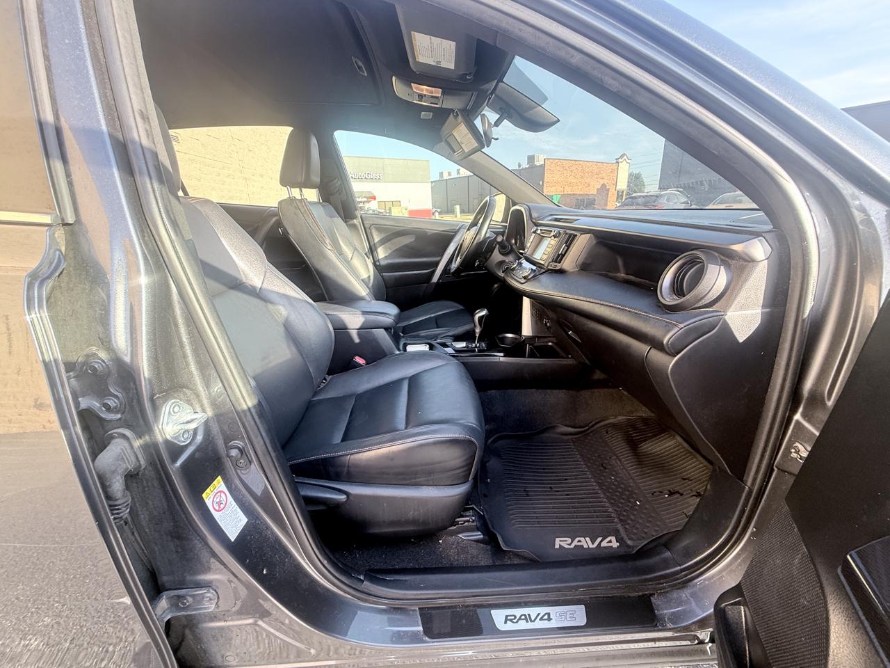 Toyota RAV4 SE 4WD 2017